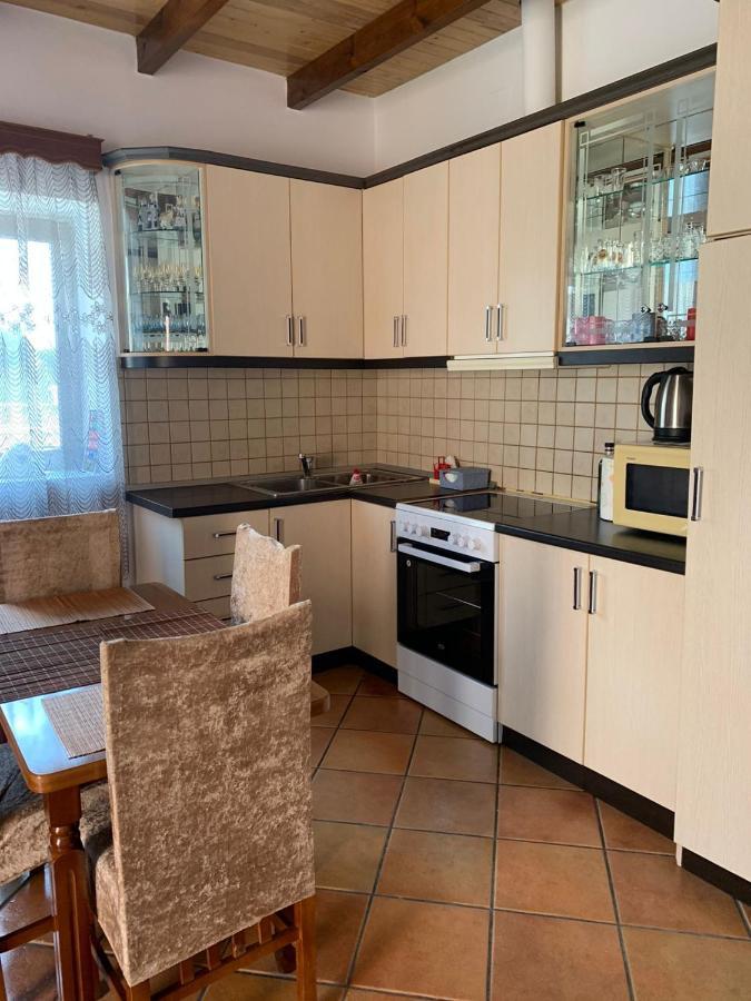 Nomad House-Entire House At Your Disposal,4 Guests Μπεράτ Εξωτερικό φωτογραφία