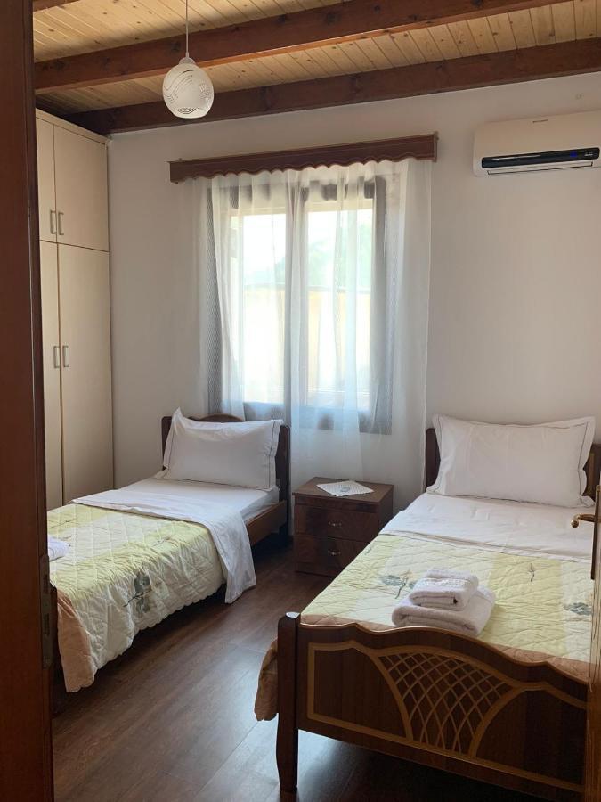 Nomad House-Entire House At Your Disposal,4 Guests Μπεράτ Εξωτερικό φωτογραφία