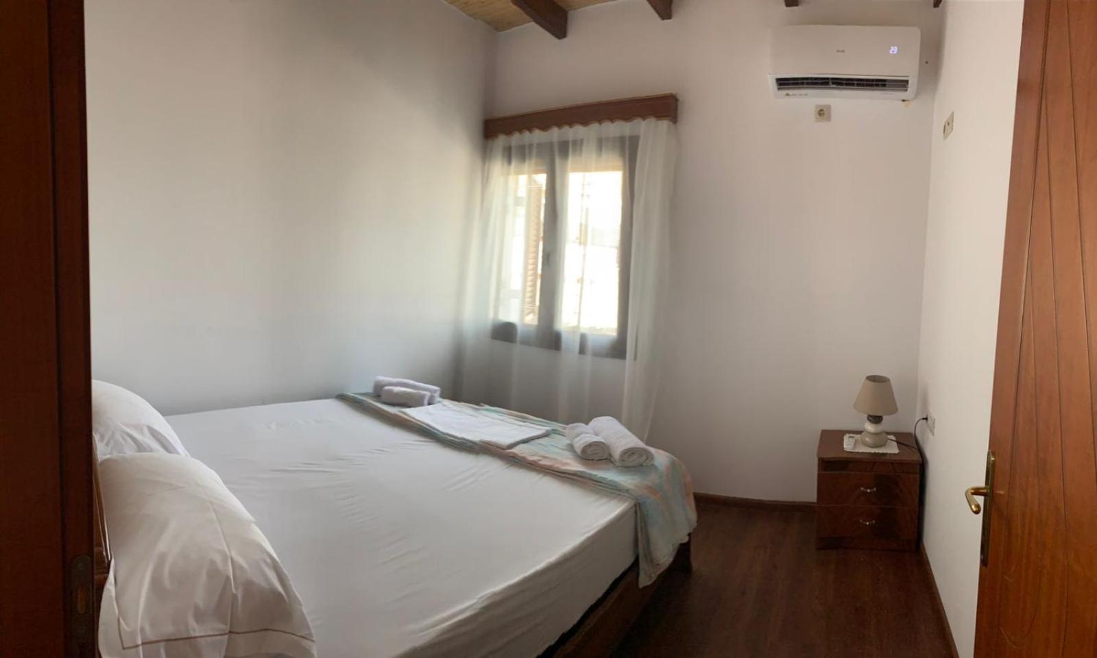 Nomad House-Entire House At Your Disposal,4 Guests Μπεράτ Εξωτερικό φωτογραφία