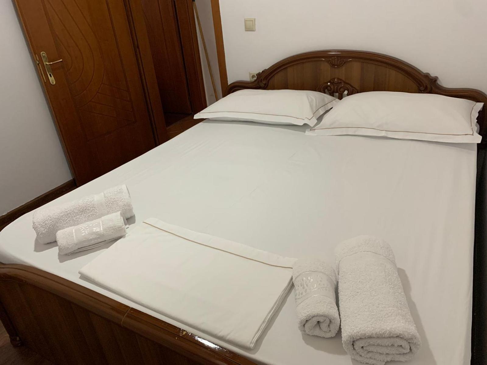 Nomad House-Entire House At Your Disposal,4 Guests Μπεράτ Εξωτερικό φωτογραφία