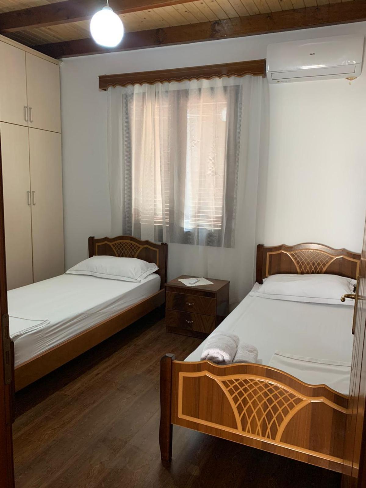 Nomad House-Entire House At Your Disposal,4 Guests Μπεράτ Εξωτερικό φωτογραφία